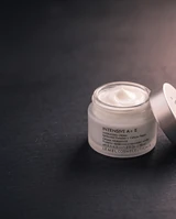 Vitamina A y vitamina E en la fórmula de Intensive A+E